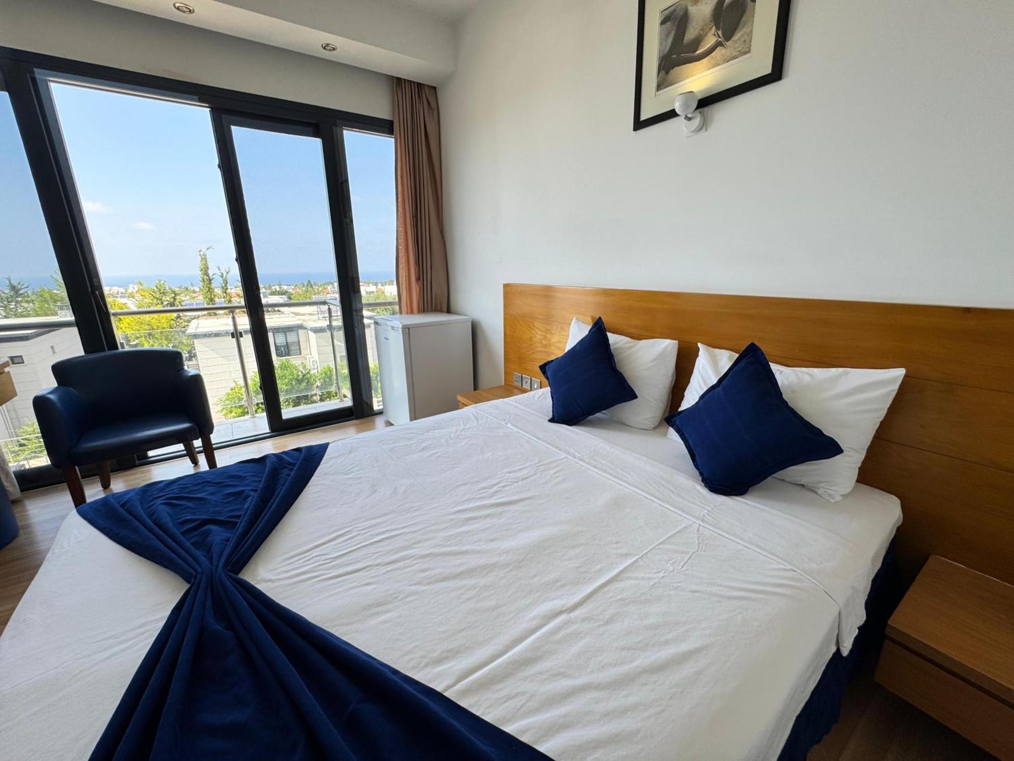 Hotel Bellapais Oasis 3*