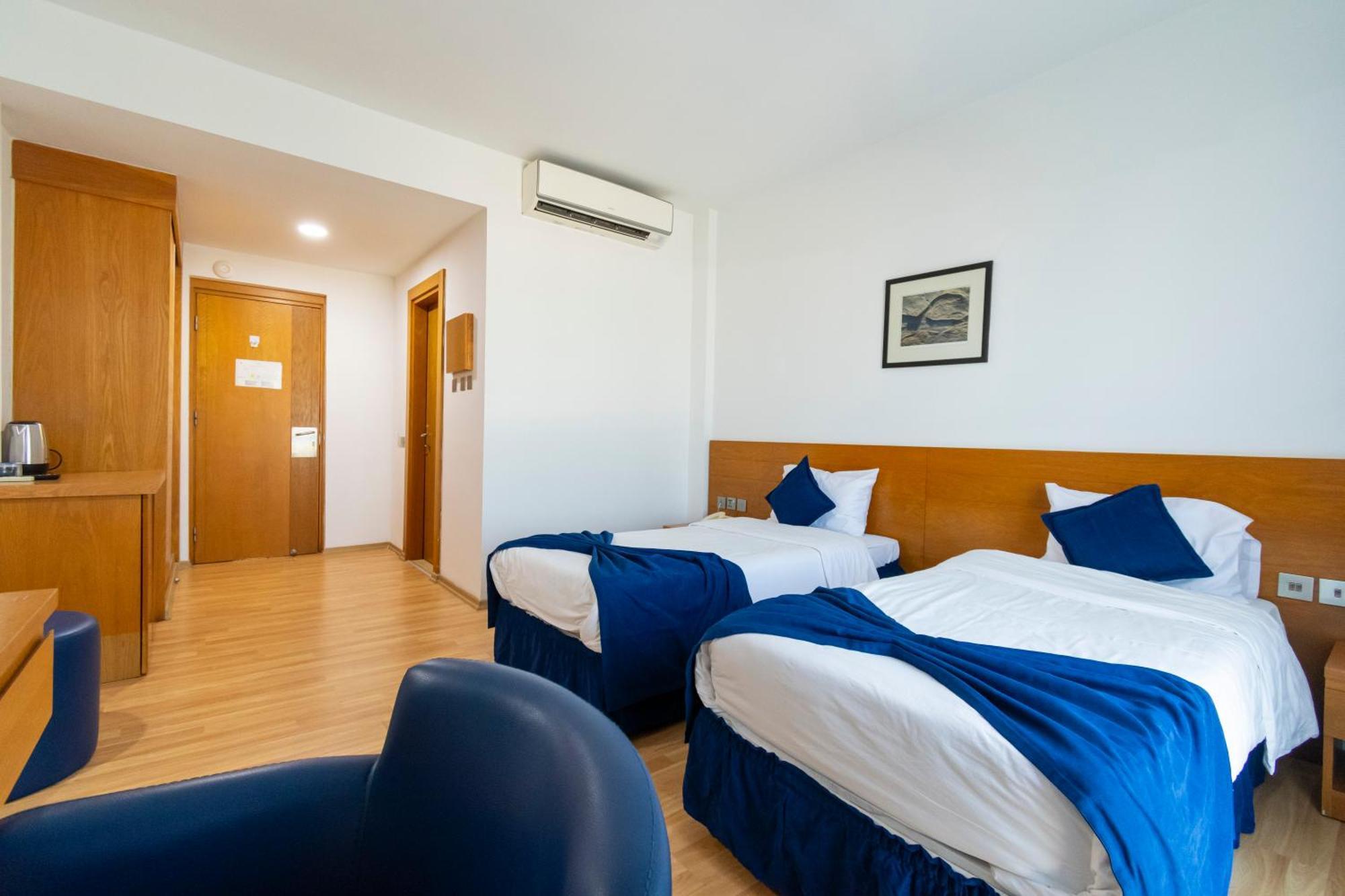 Hotel Bellapais Oasis 3*